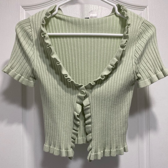 H&M S/P Green One Button Short Sleeve Crop Top - Picture 1 of 4